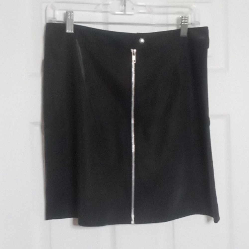 Vegan Leather Bold Front Zip Skirt Medium/Large